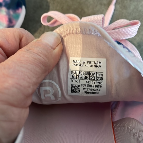 Reebok DMX, Moving Air with padded insoles .Soft and flexible material . - Picture 5 of 5